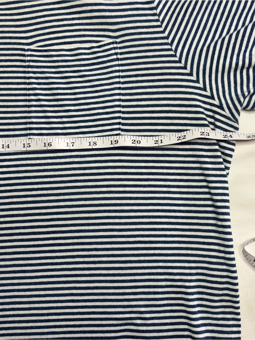 Vineyard Vines Navy and White Striped Polo - Picture 3 of 7